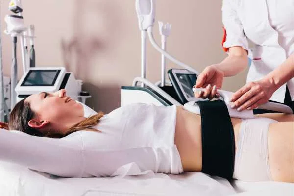 woman having body sculpting to help improve her body image and her mental health North Kensington